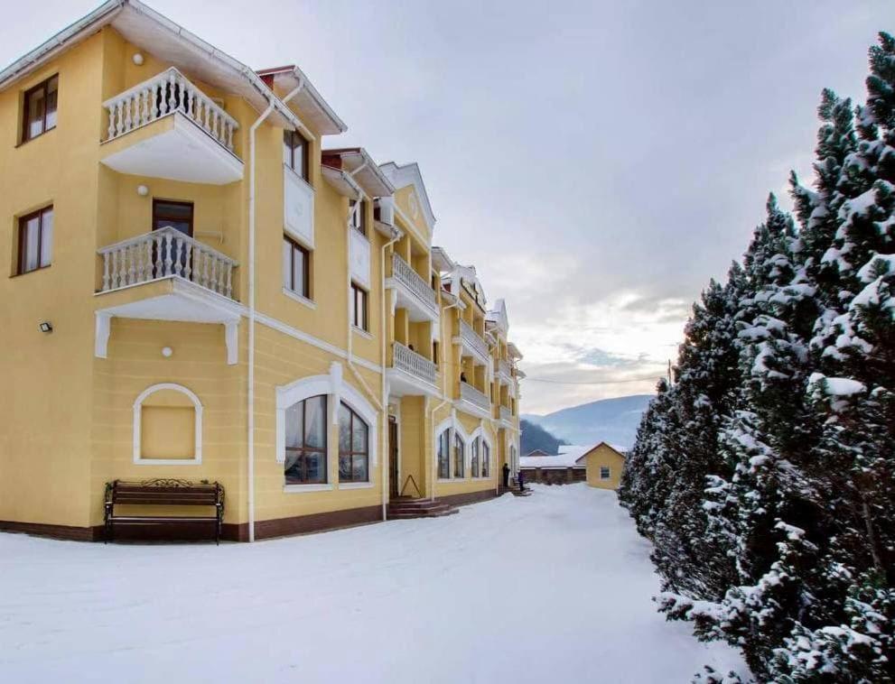 Сонячна Квітка Poljana Exterior foto